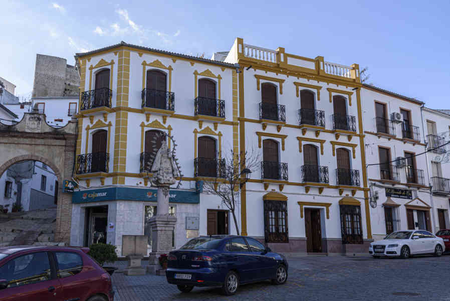 Málaga - Cañete la Real 03 - plaza de La Paz.jpg